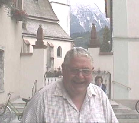 alec_smart.jpg (24082 bytes)