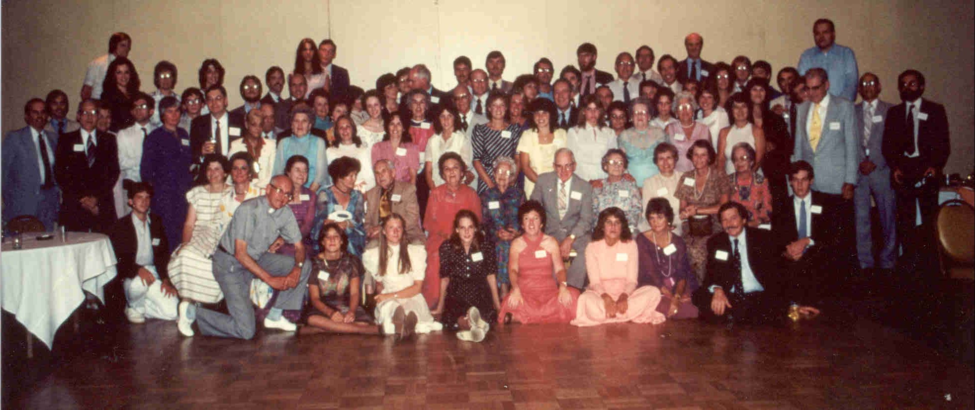 Phila-fullgroup-1982.jpg (244032 bytes)